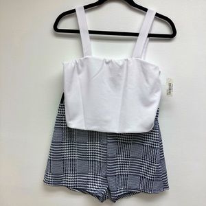 Black and White Cropped Set